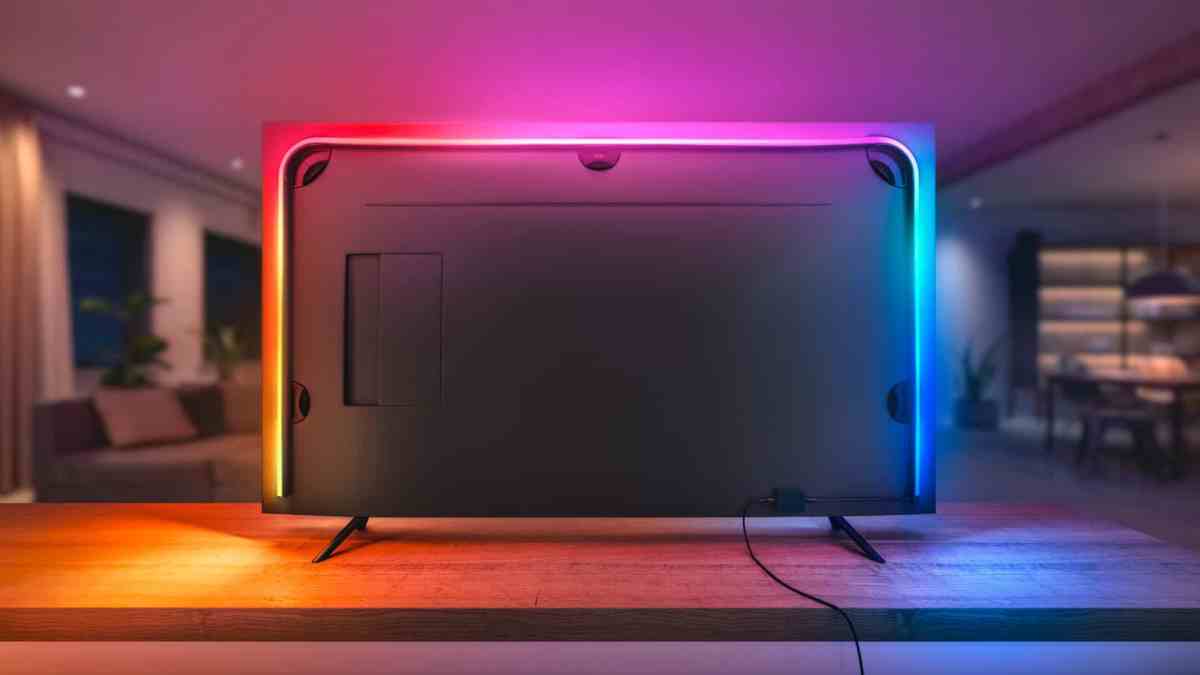 Fernseher-Rückseite mit Philips Hue Lightstrip