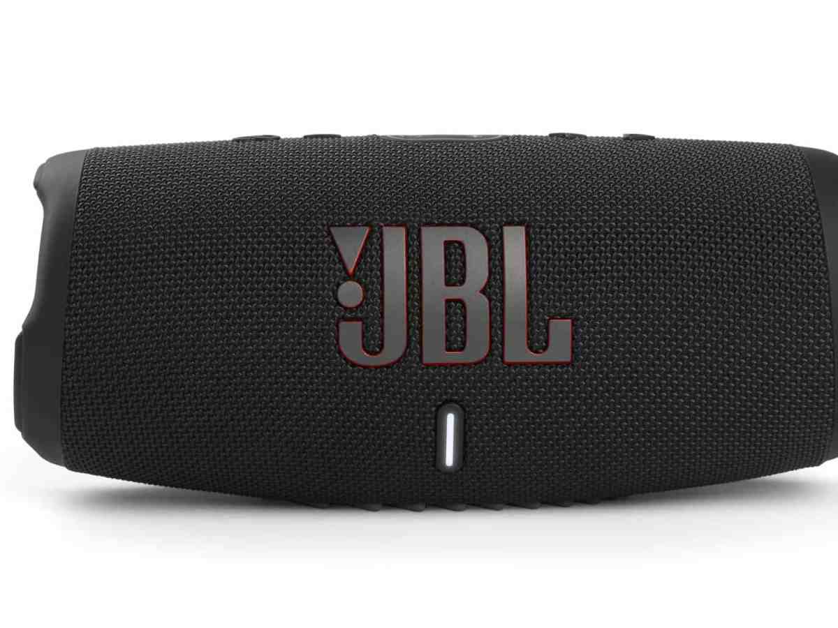 Wind, Regen, Sonne: Die neue JBL Charge 5 soll viel aushalten