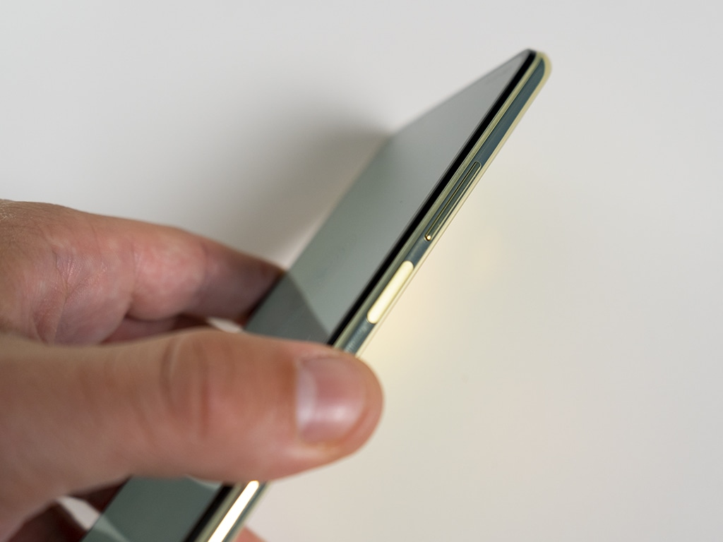 Xiaomi Mi 11 Lite 5G seitlicher Fingerabdrucksensor