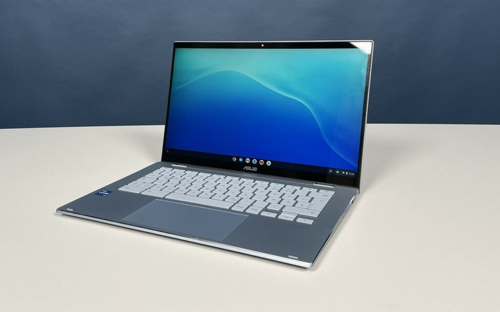 Asus Chromebook Flip XC5 aufgeklappt als Laptop