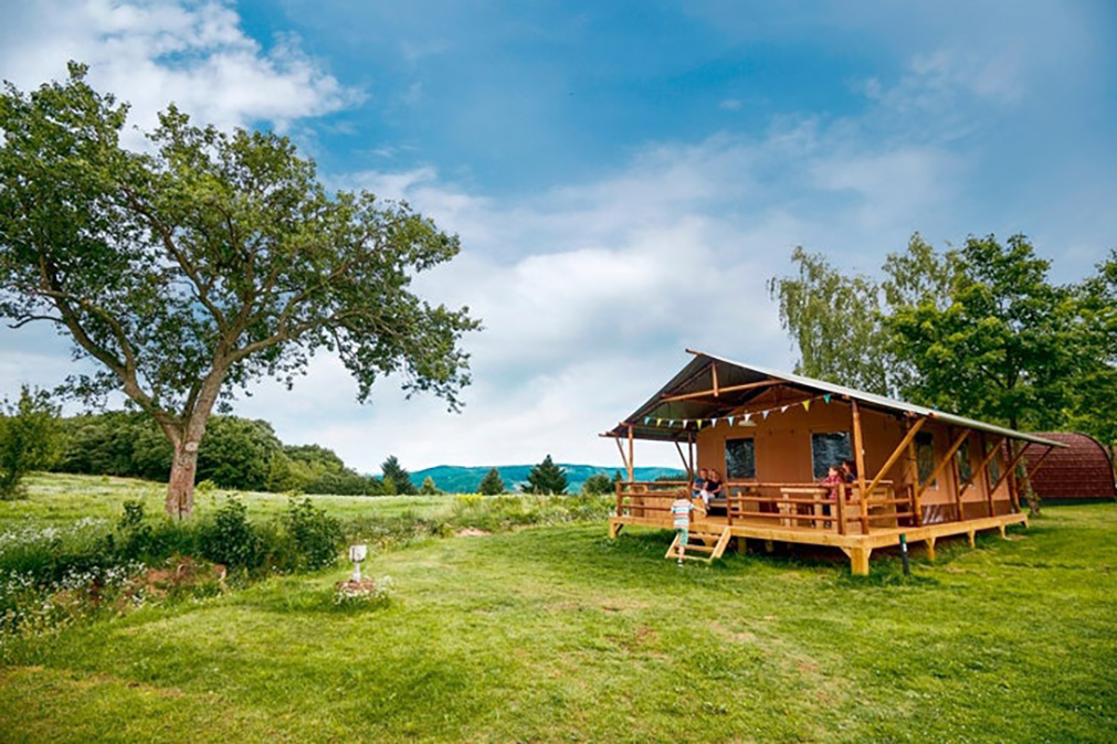 Campingplatz mit Holzhütte Landral Warsberg