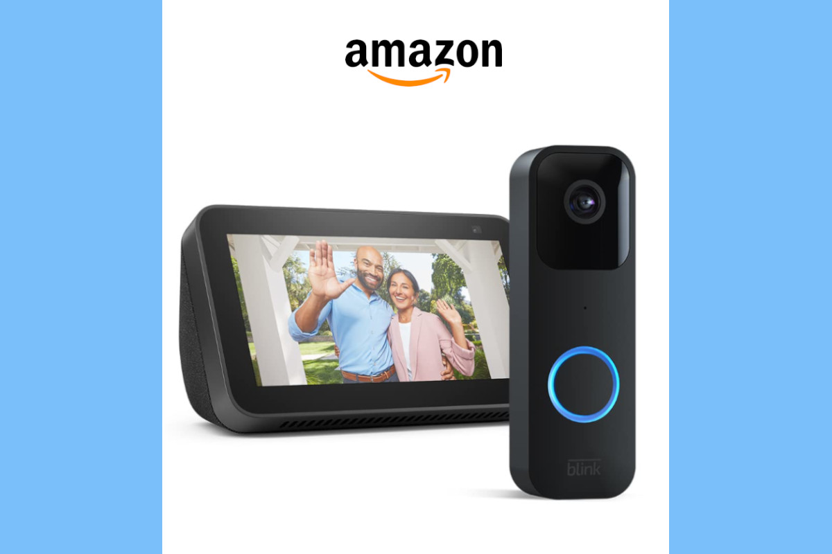 Amazon Blink Doorbell und Echo Show auf weiß blauem Hintergrund mit Amazon Logo oben mittig