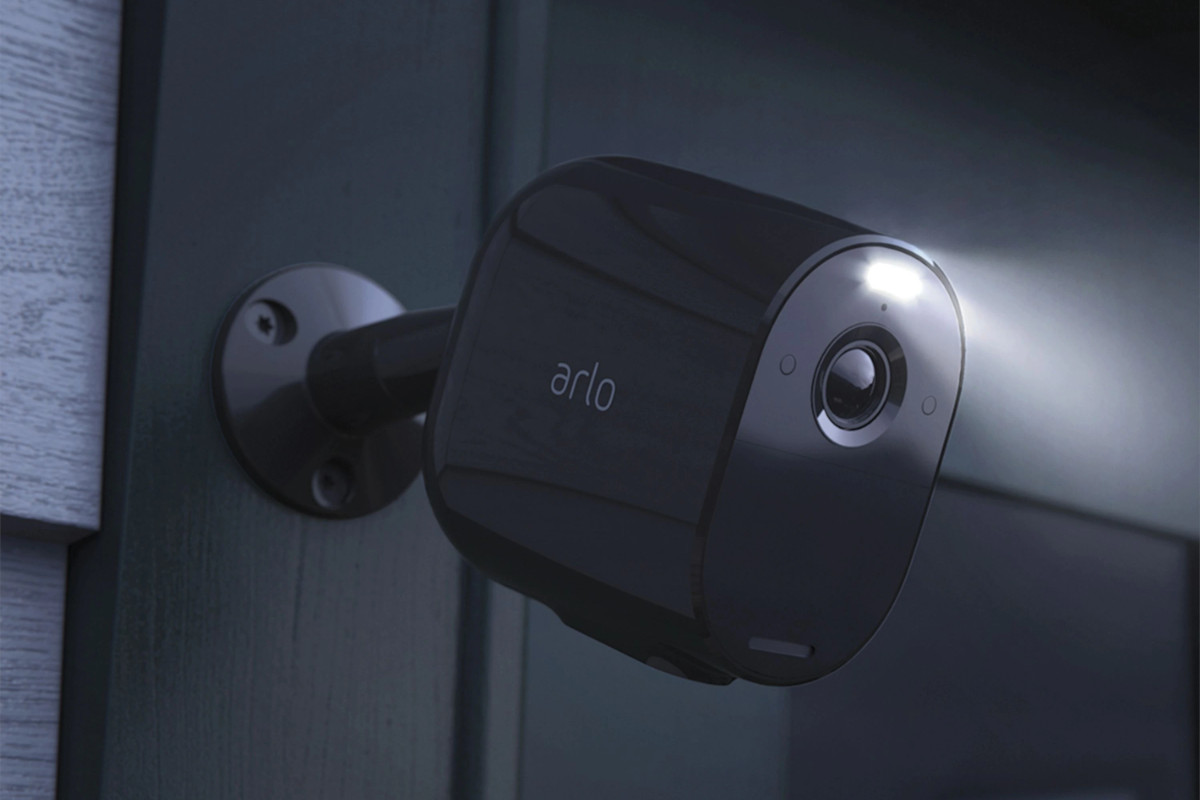 Arlo Essential Spotlight