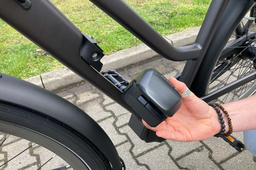 Nahaufnahme E-Bike Akku, den man herausnehmen kann