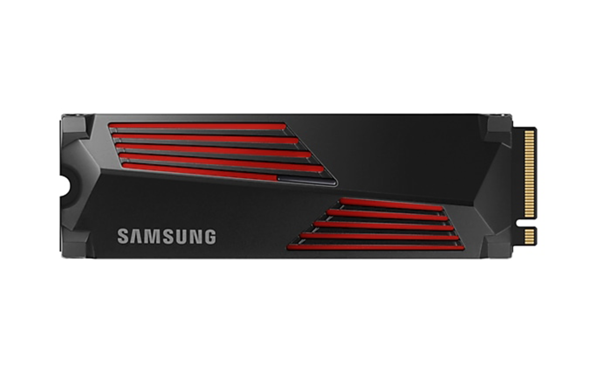 Die Samsung-SSD 990 Pro Heatsink vor weißem Hintergrund