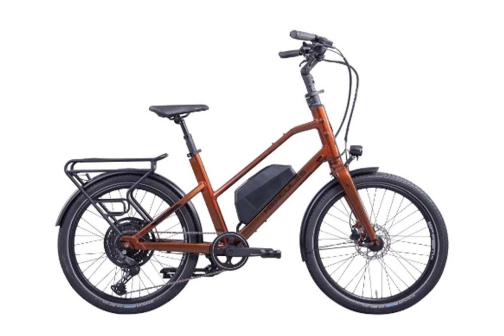 Productshot, bronzefarbenes E-Bike in kompakter Größe