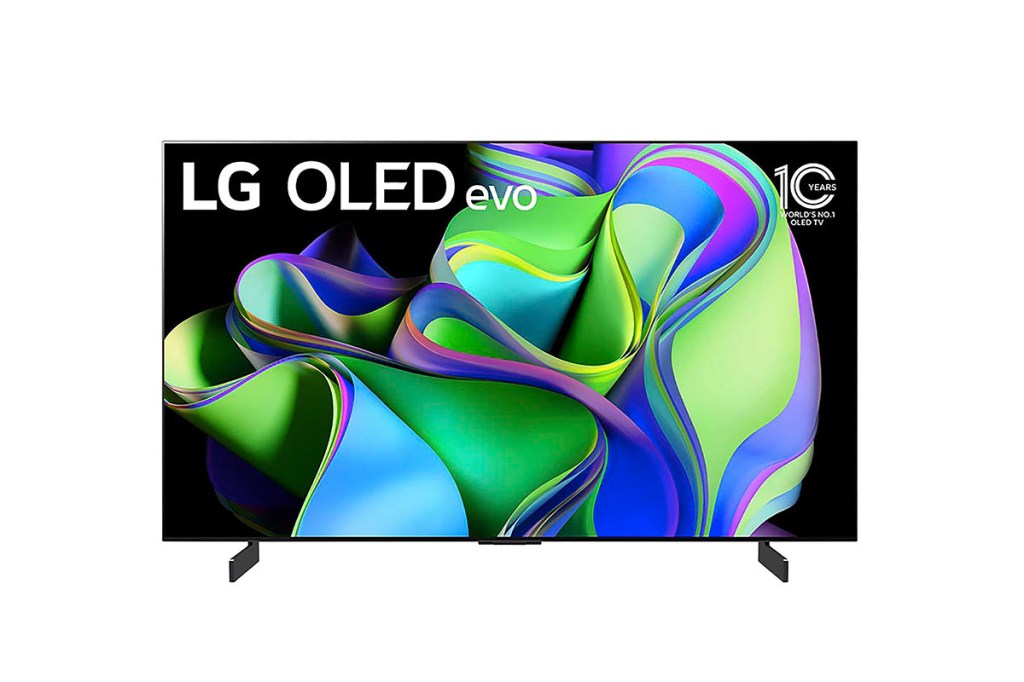 Smart TV LG OLED C3 vor weißem Hintergrund. 