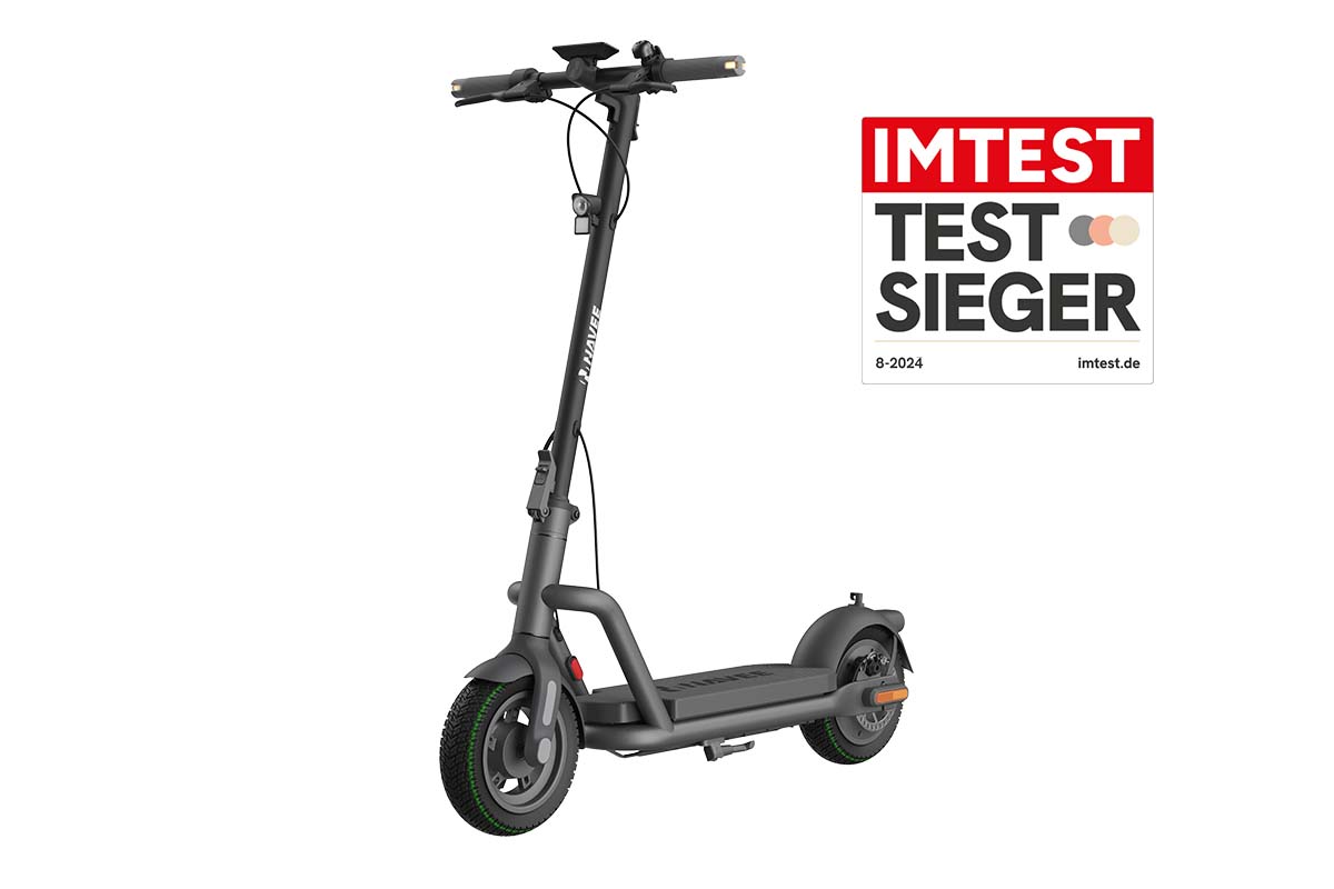 Productshot E-Scooter mit Testsieger-Siegel