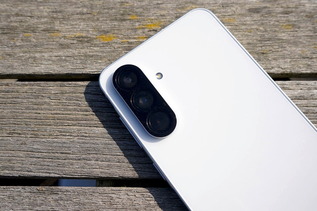 Detailaufnahme des Kameramoduls des Samsung Galaxy A56 5G.